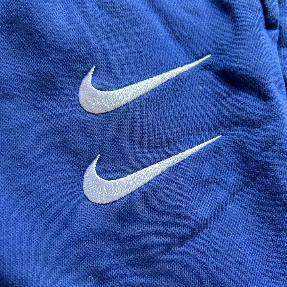 Nike Men's Blue Shorts - Picture 3 of 5